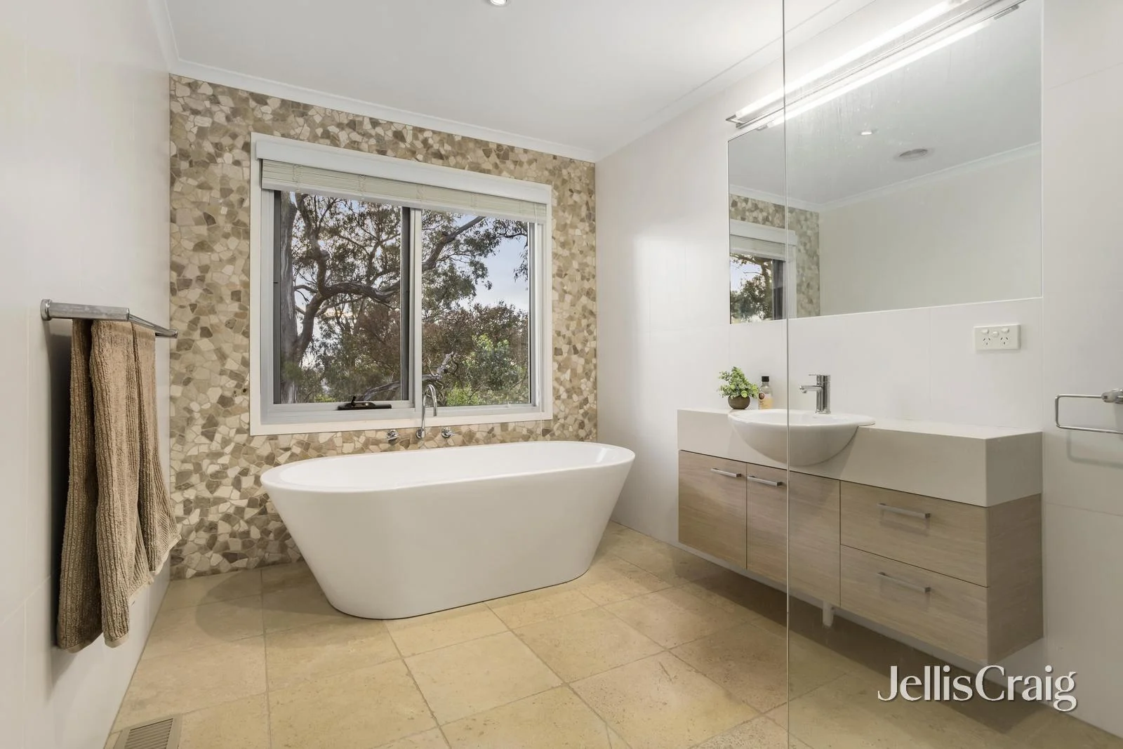 Additional image 8 of 3 Hill Mews, Eltham VIC 3095