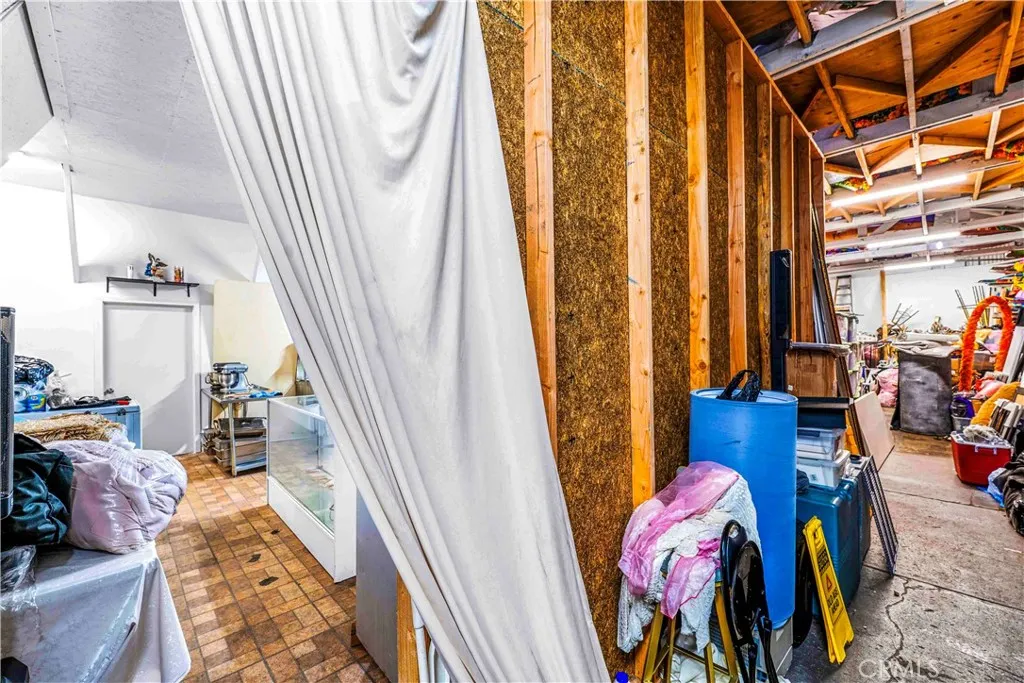 Additional image 91 of 6009 Wilmington Avenue, Los Angeles, CA 90001