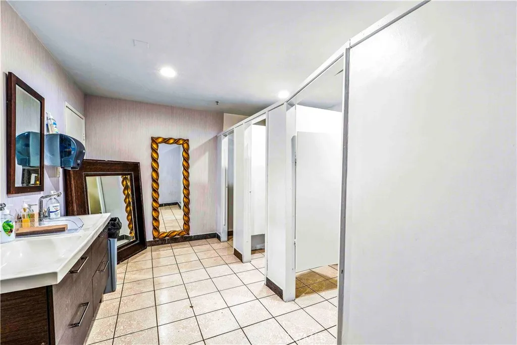 Additional image 17 of 6009 Wilmington Avenue, Los Angeles, CA 90001