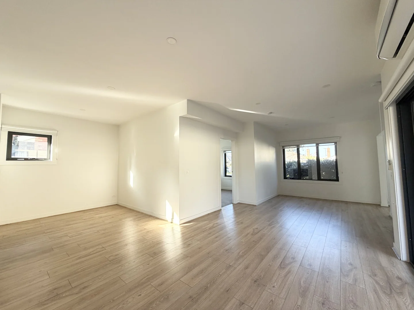 1/41 Ormond Road, Clayton VIC 3168 photo 2