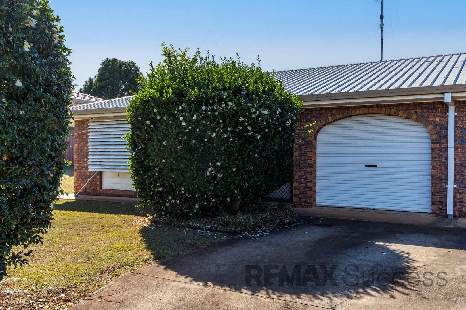 1/1 Sapphire CRT, Kearneys Spring QLD 4350