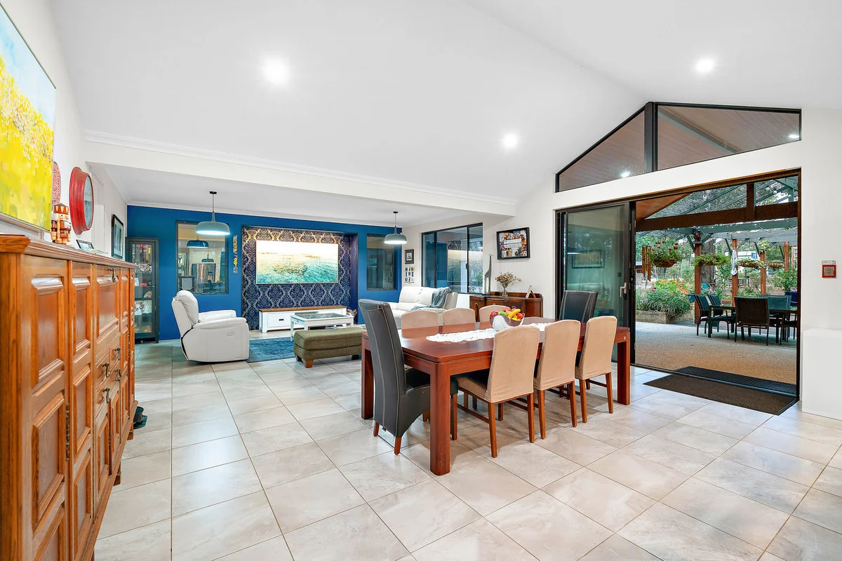 8 Meldrum Loop, Bedfordale WA 6112 photo 4