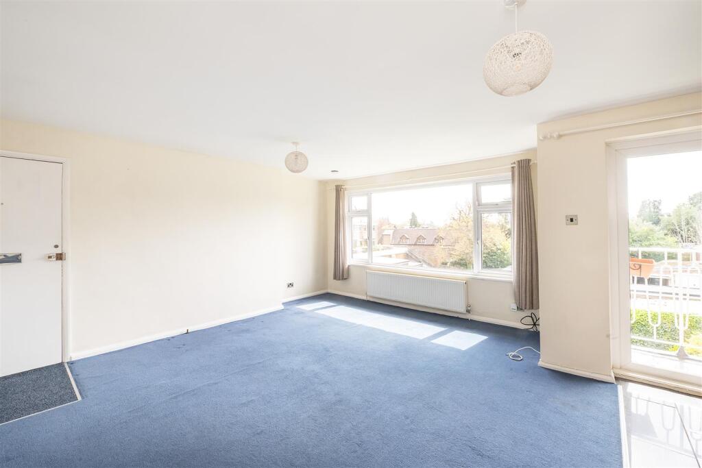 Rothamsted Avenue, Harpenden photo 3