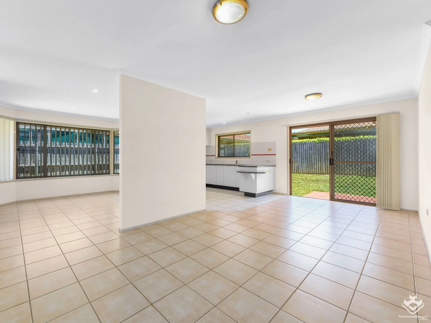 Additional image 2 of ID:21174134/28 Holmead Road, Eight Mile Plains QLD 4113