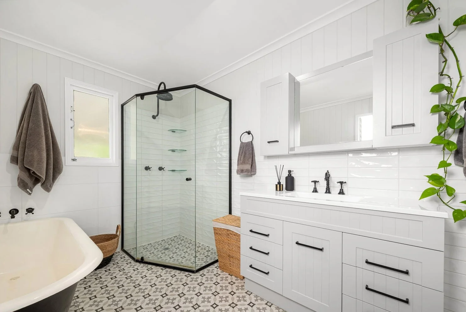 Additional image 14 of 8 Cedar Street, Greenslopes QLD 4120