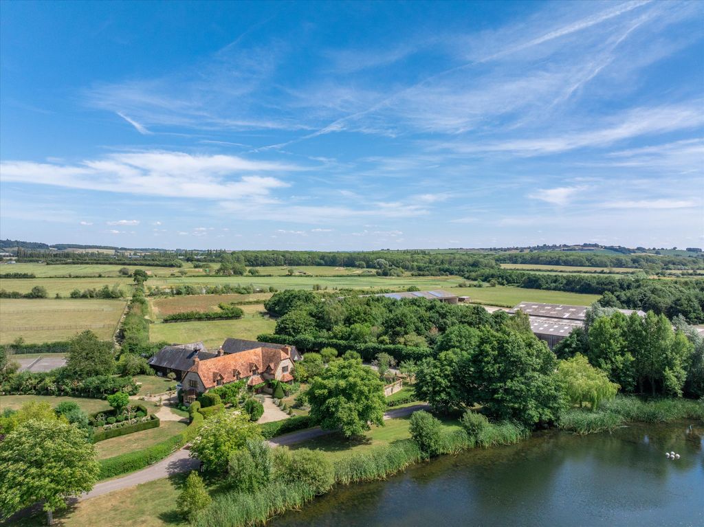 6 bed farm for saleWotton Underwood, Buckinghamshire HP18