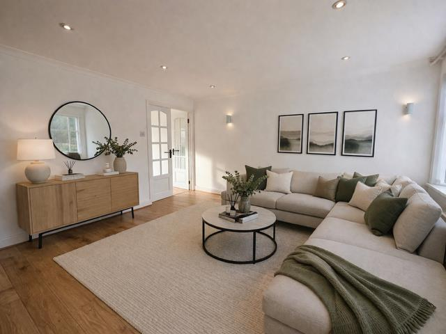 Silverlands Close, Hall Green, Birmingham photo 2