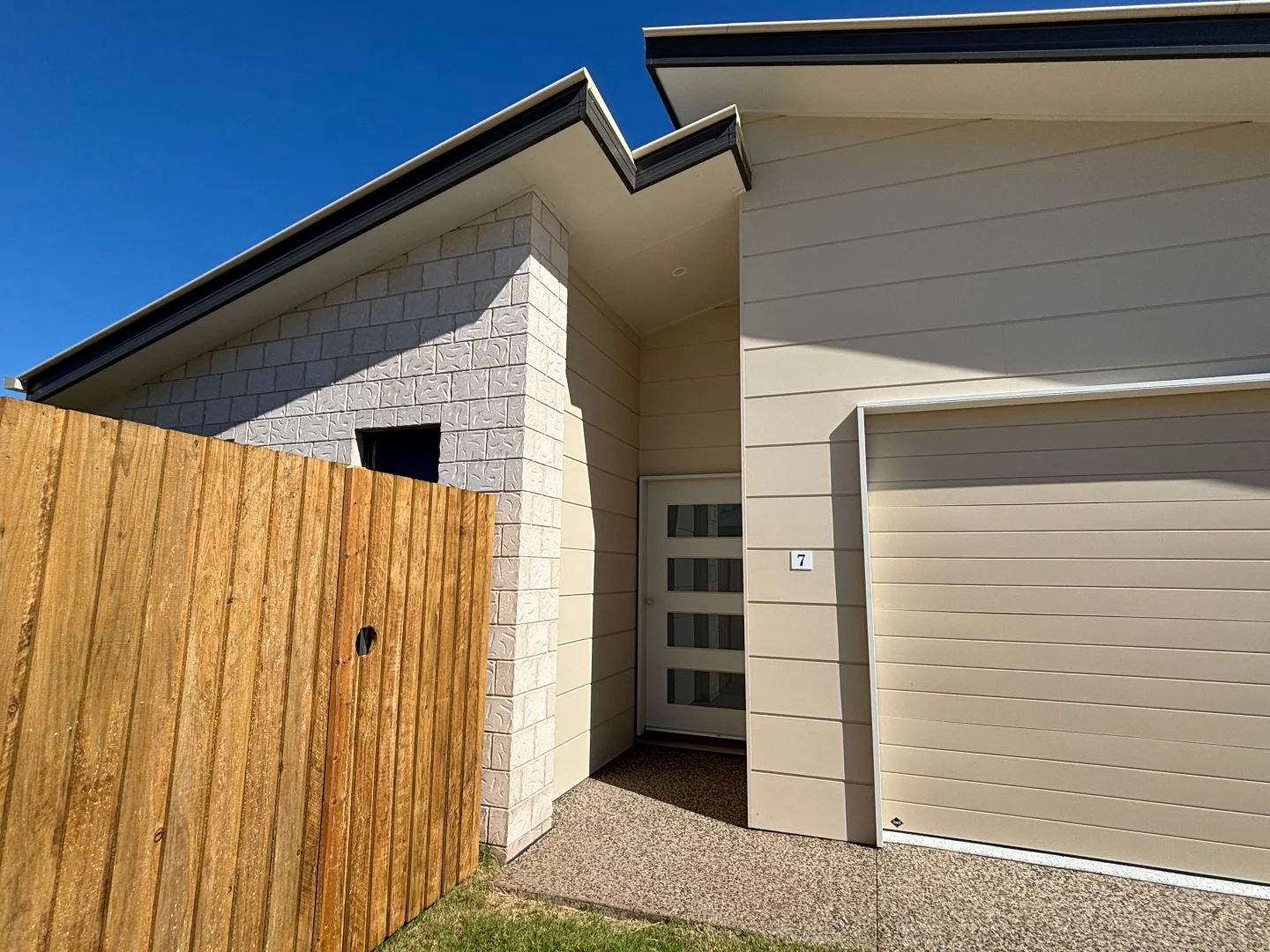 Additional image 17 of 7/84 Exeter St, Torquay QLD 4655