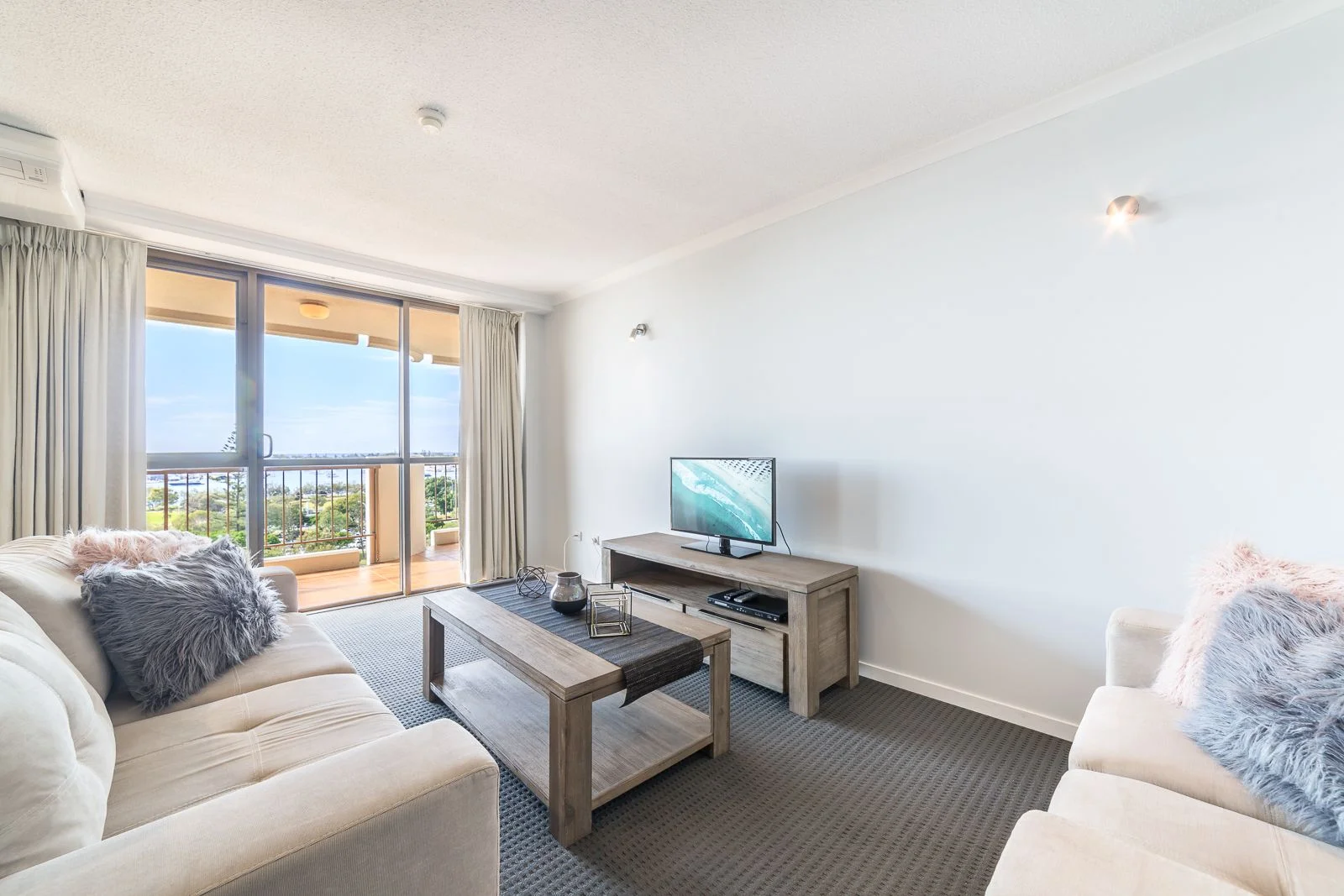 Additional image 4 of ID:21174057/10 Marine Parade, Southport QLD 4215