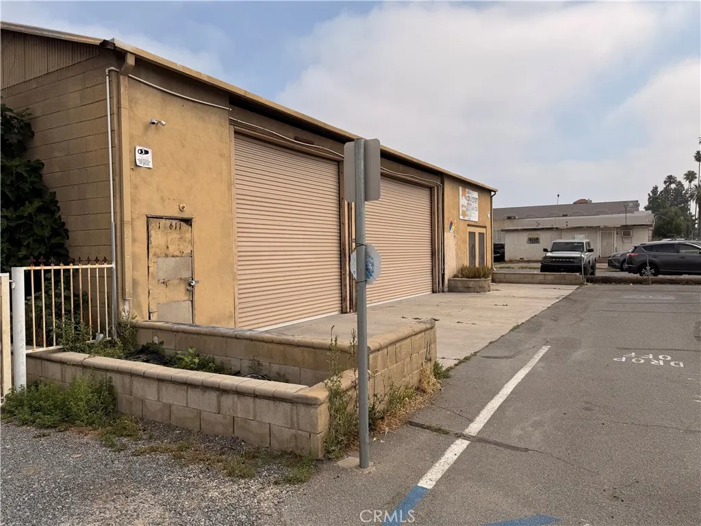 Additional image 6 of 10611 Magnolia Avenue, Riverside, CA 92505