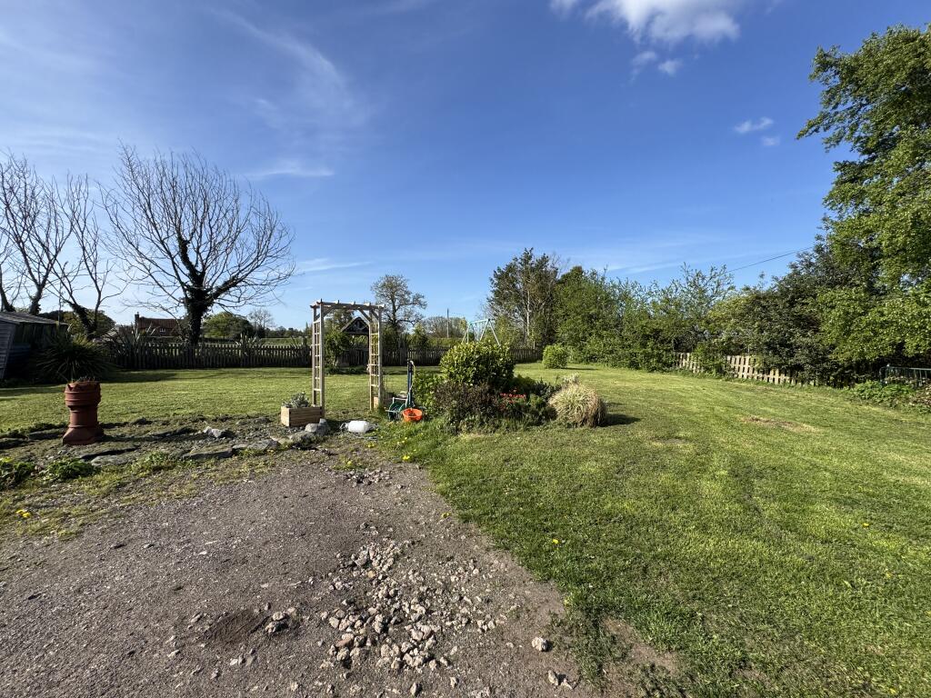 Additional image 2 of Yew Tree Cottahge, Hawkswell Lane