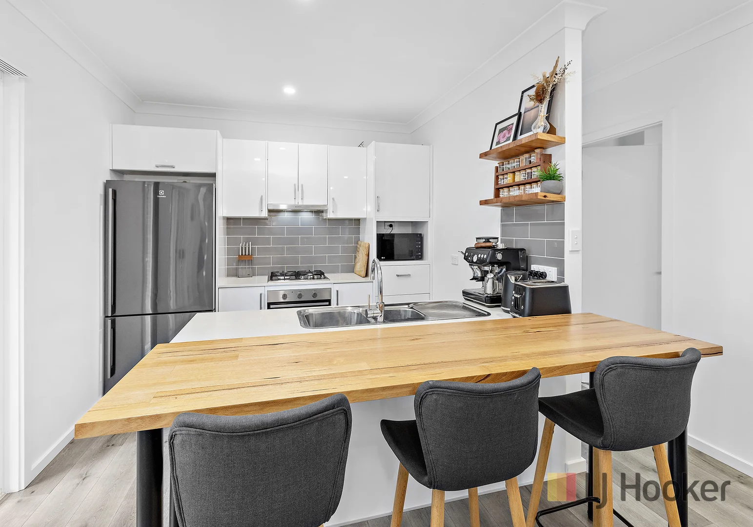 Additional image 5 of 2/21 Theodore Street, Oak Flats NSW 2529