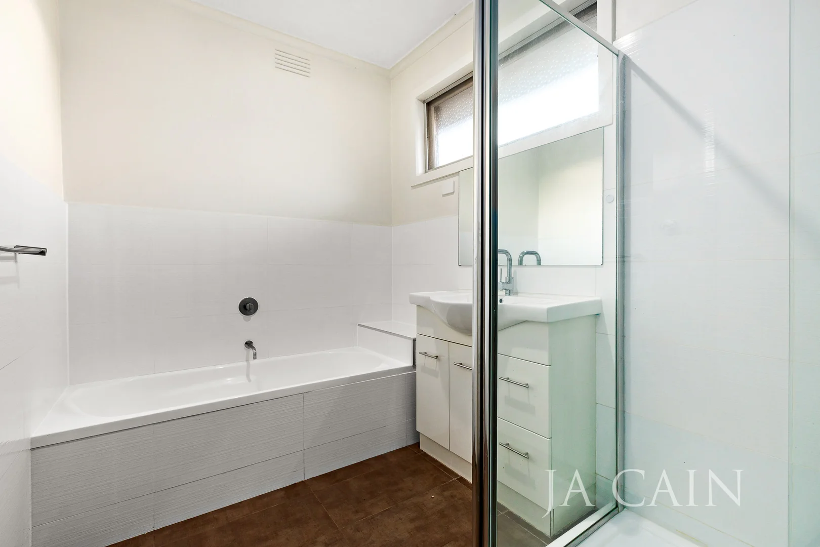 Additional image 7 of 2/6 Yeovil Road, Glen Iris VIC 3146