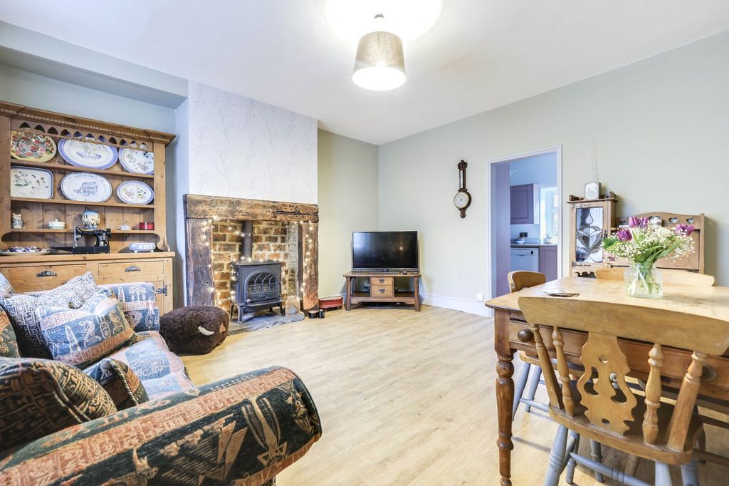Additional image 3 of 3 bed semi-detached house for saleNorth Street, Rawdon, Leeds, West Yorkshire LS19