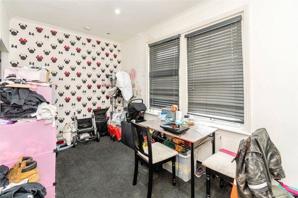 Additional image 9 of 4 bed flat for salePark Road, Freemantle, Southampton, Hampshire SO15