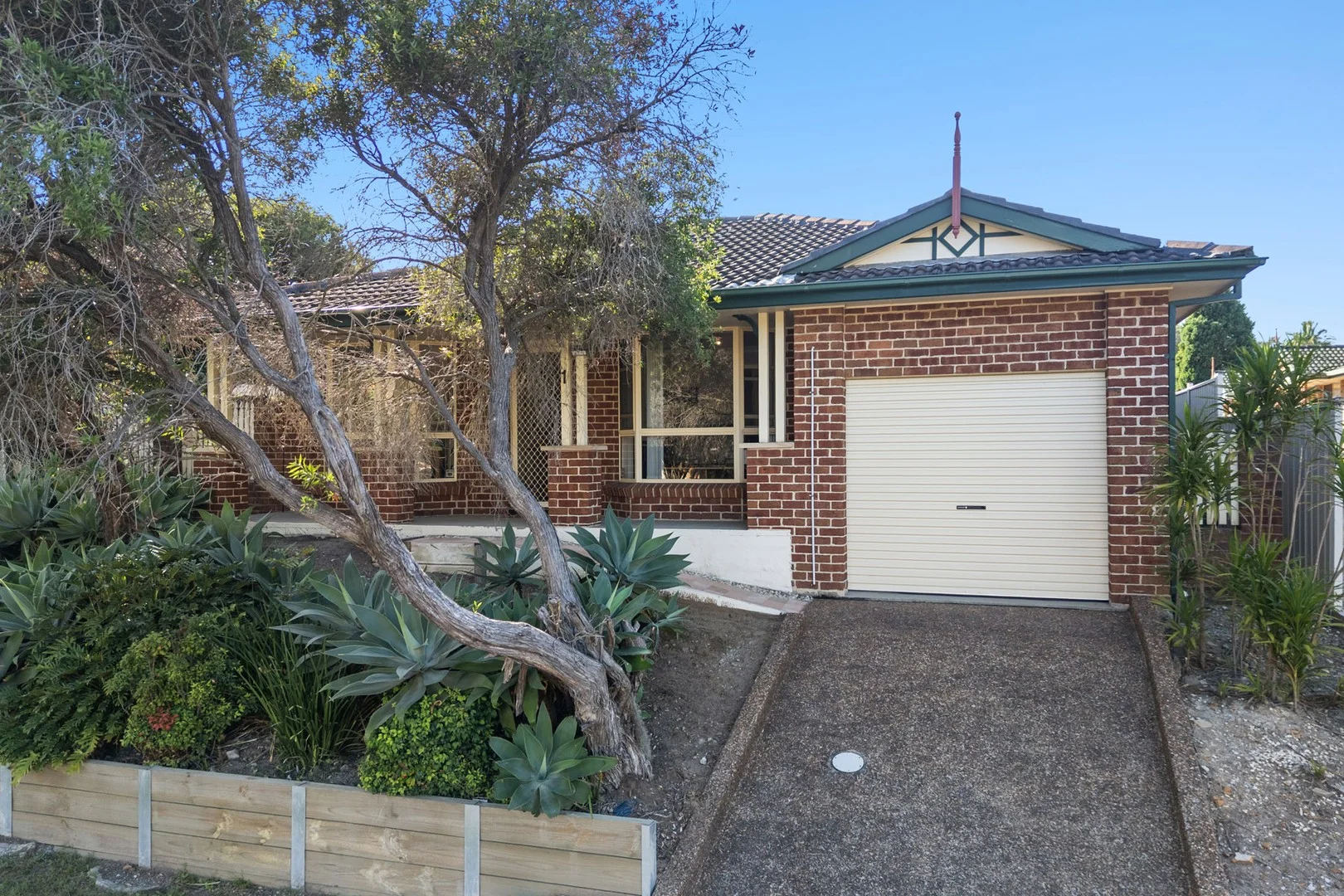 1/19 Floribunda Close, Warabrook NSW 2304