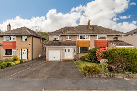 8 Thomson Grove, Currie EH14