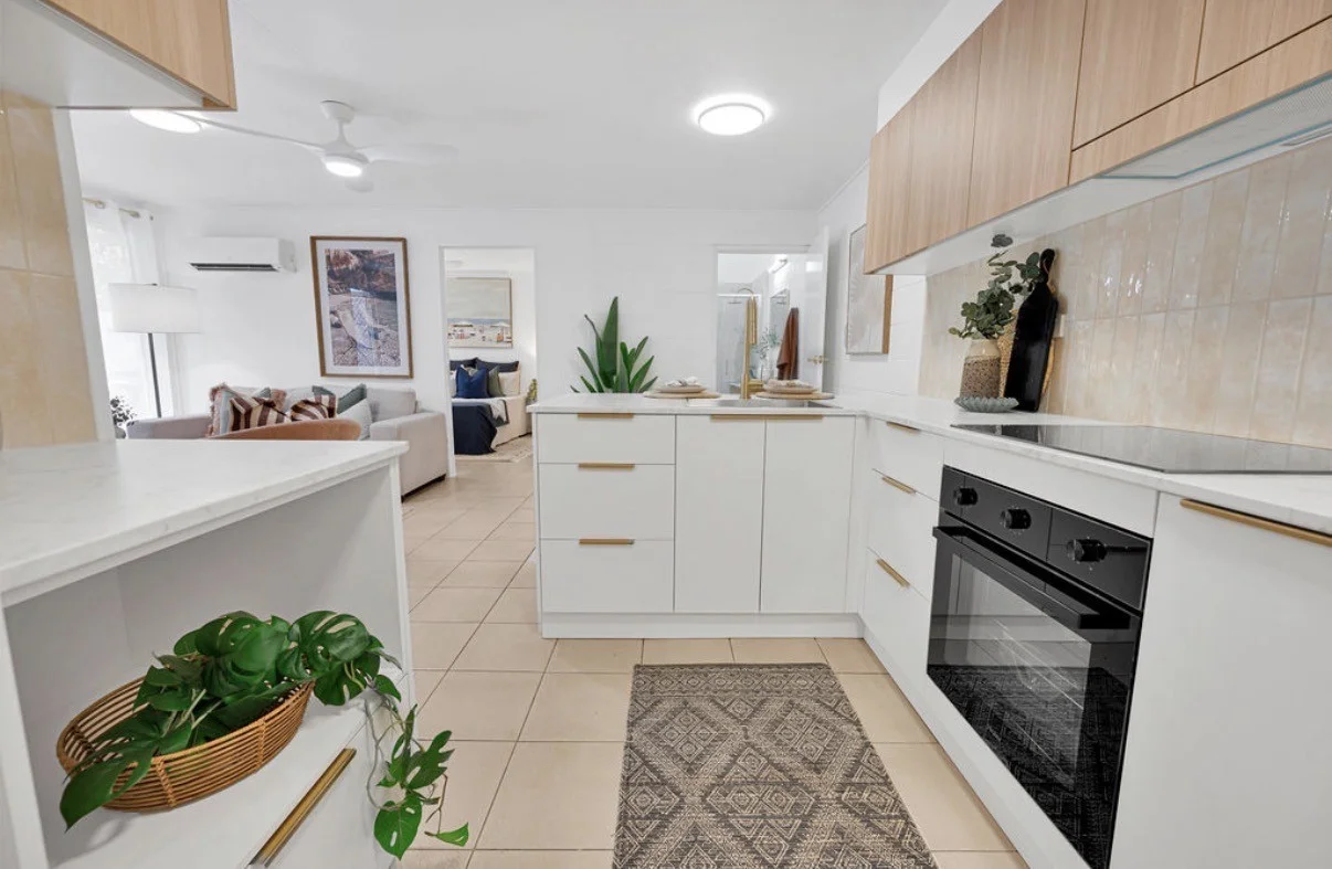 1/54 Percy Street, West End QLD 4810 photo 5