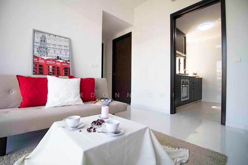 51 Flora Drive photo 2