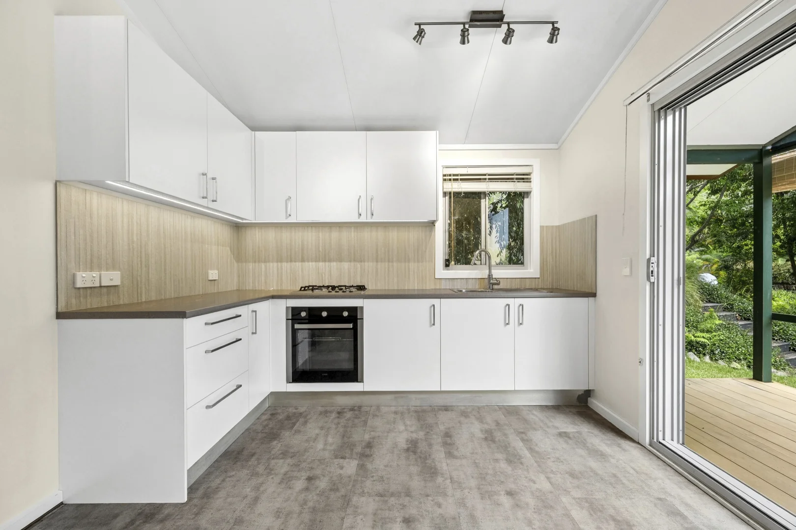 2059 Pittwater Road, Bayview NSW 2104 photo 3