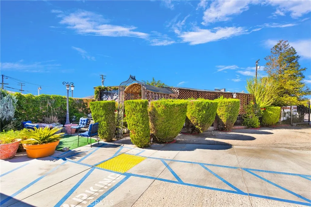 21919 US Highway 18, Apple Valley, CA 92307 photo 4