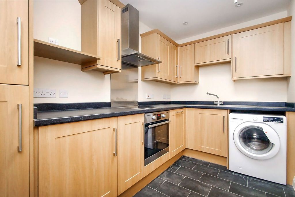 Additional image 3 of 2 bed flat for saleWoodlands Avenue, Rustington, Littlehampton BN16