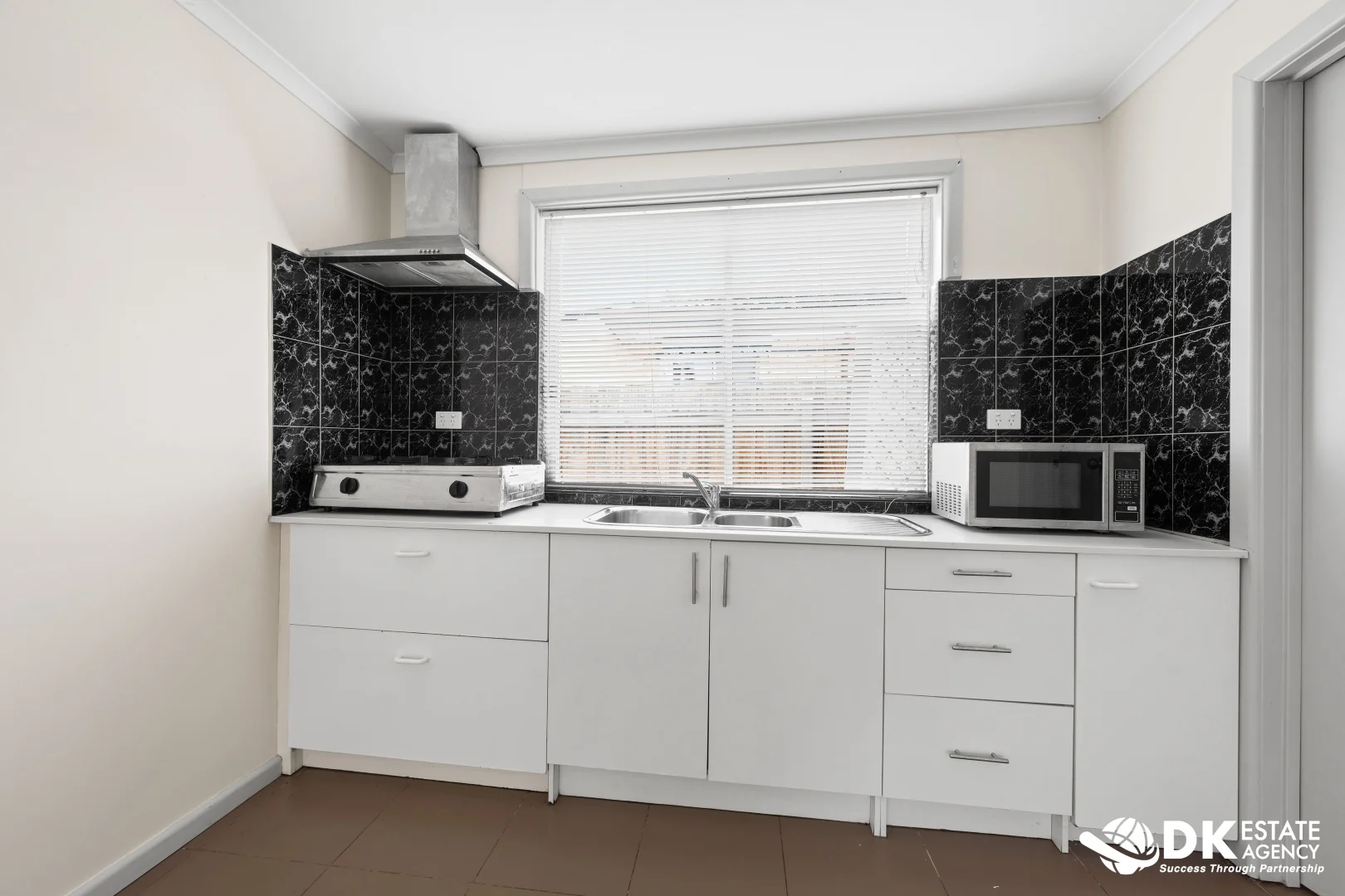Additional image 11 of 9 Emu Rd, Maidstone VIC 3012