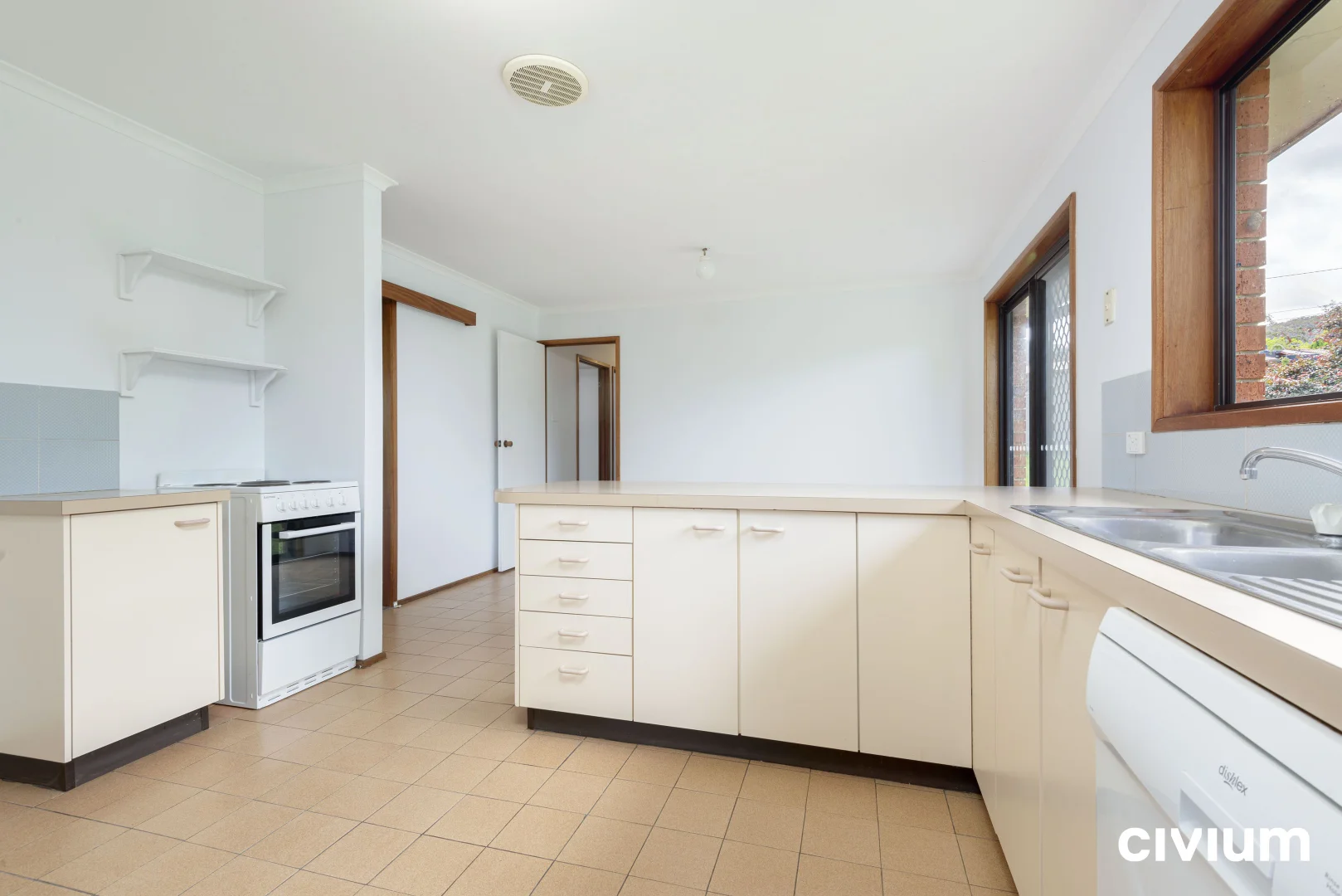 Additional image 7 of 28 Rischbieth Crescent, Gilmore ACT 2905
