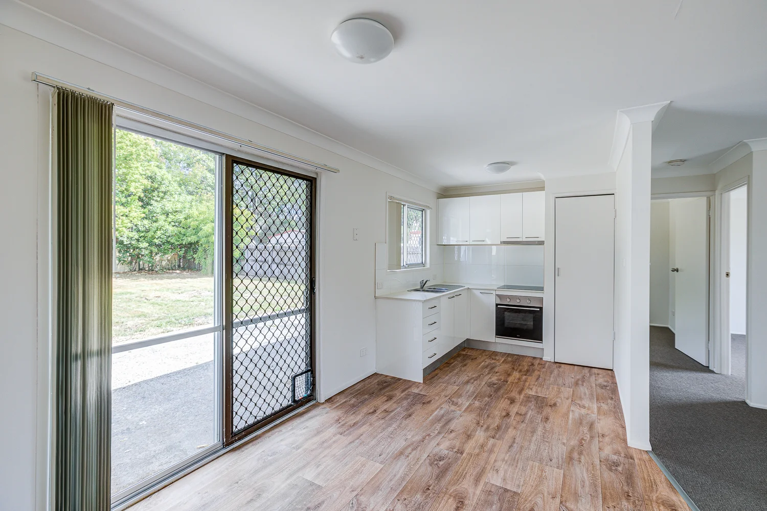 87 Velorum Drive, Kingston QLD 4114 photo 2