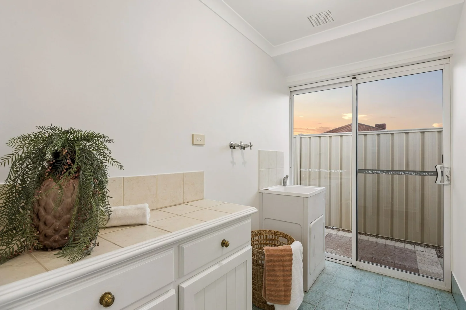 Additional image 28 of 2 Vinciullo Way, Sinagra WA 6065