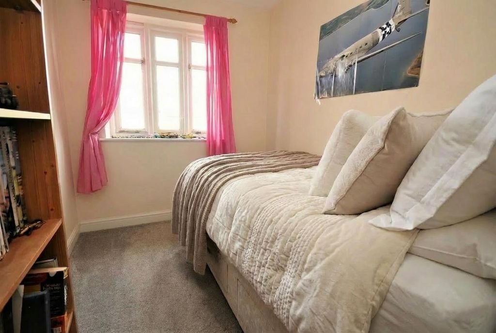 Additional image 6 of 2 bed flat for saleSt Catherines Court, York YO24