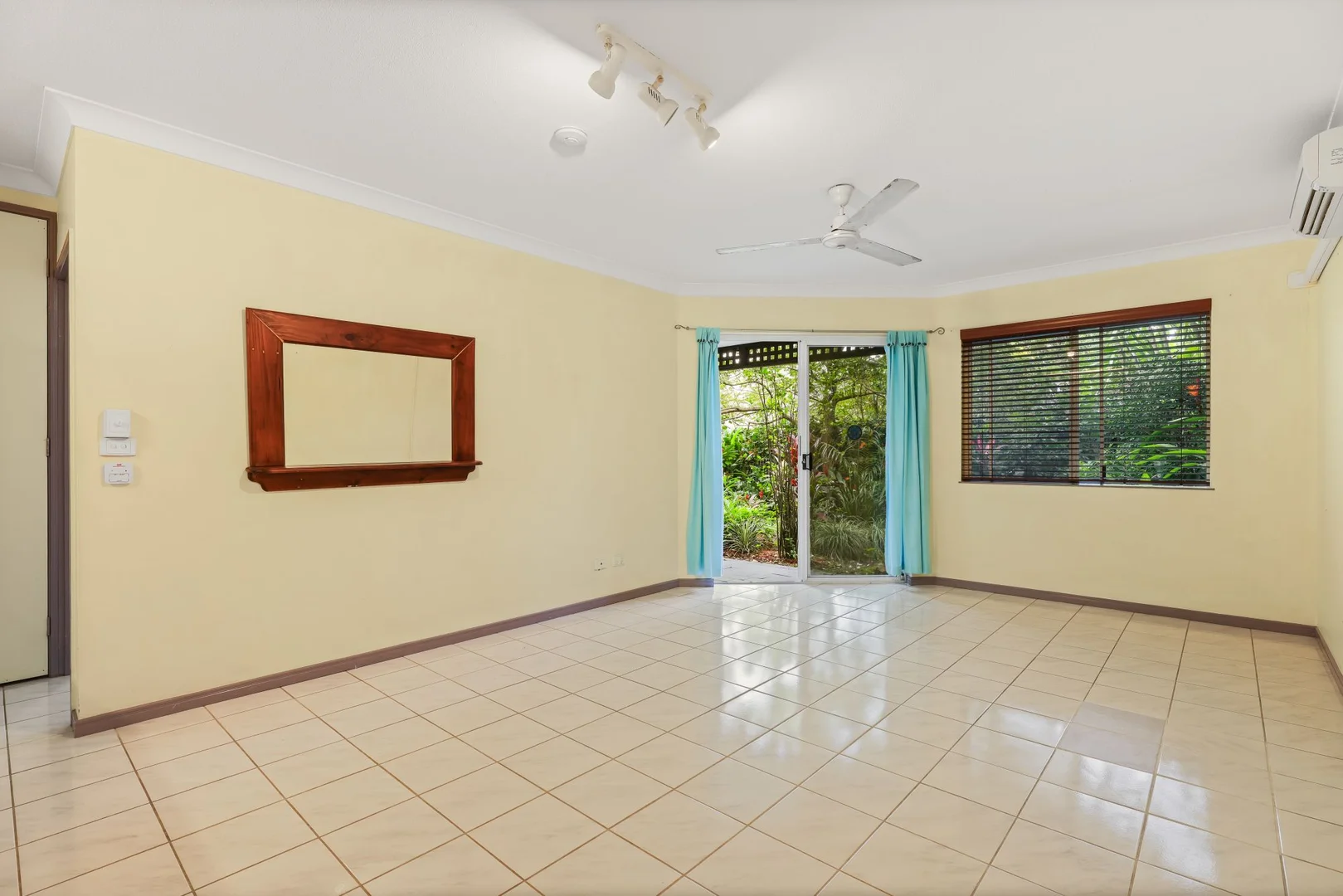 6/23 Springfield Crescent, Manoora QLD 4870 photo 4