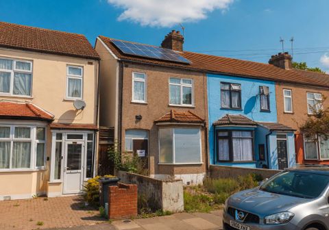40 Saxon Road, Ilford, Essex IG1