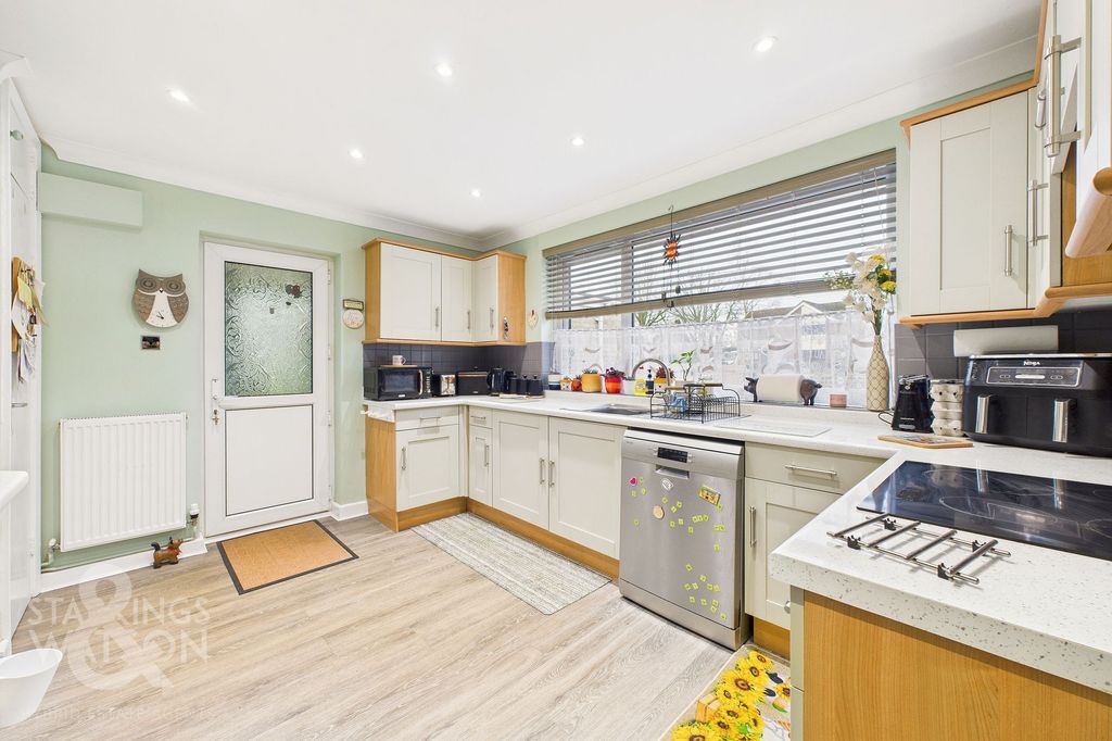 Additional image 13 of 3 bed detached bungalow for saleChurch Road, Yelverton, Norwich NR14
