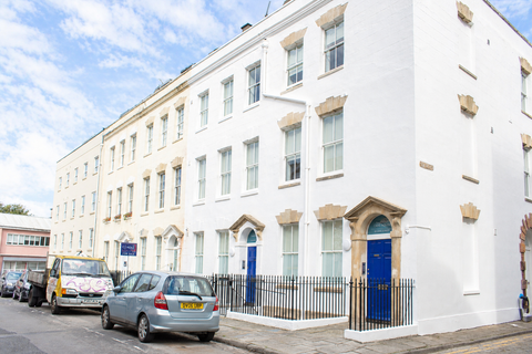 Cave House, Cave Street, Bristol BS2, Studio to rent