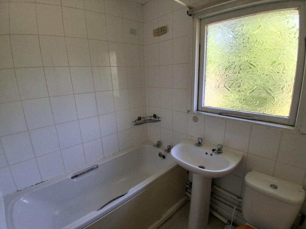 Pages Close, Sutton Coldfield, West Midlands, B75 photo 5