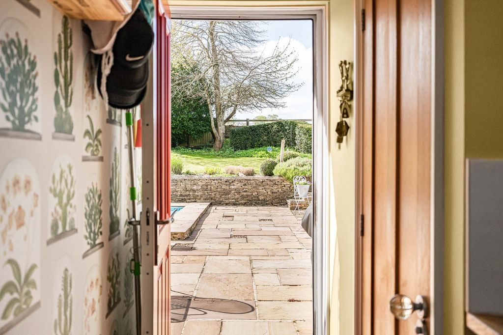 Additional image 3 of 4 bed detached house for saleWains Road, Daglingworth, Cirencester, Gloucestershire GL7