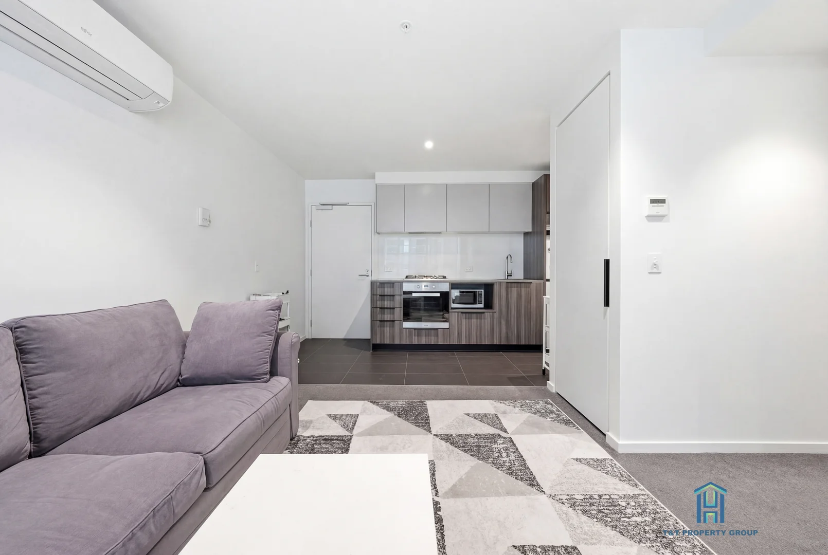 Additional image 3 of 204E/888 Collins Street, Docklands VIC 3008