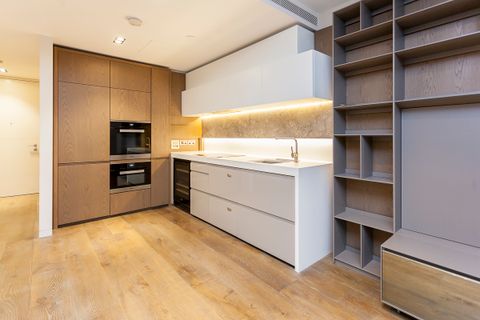 Fitzroy Place, Pearson Square, Fitzrovia, Oxford Circus W1T