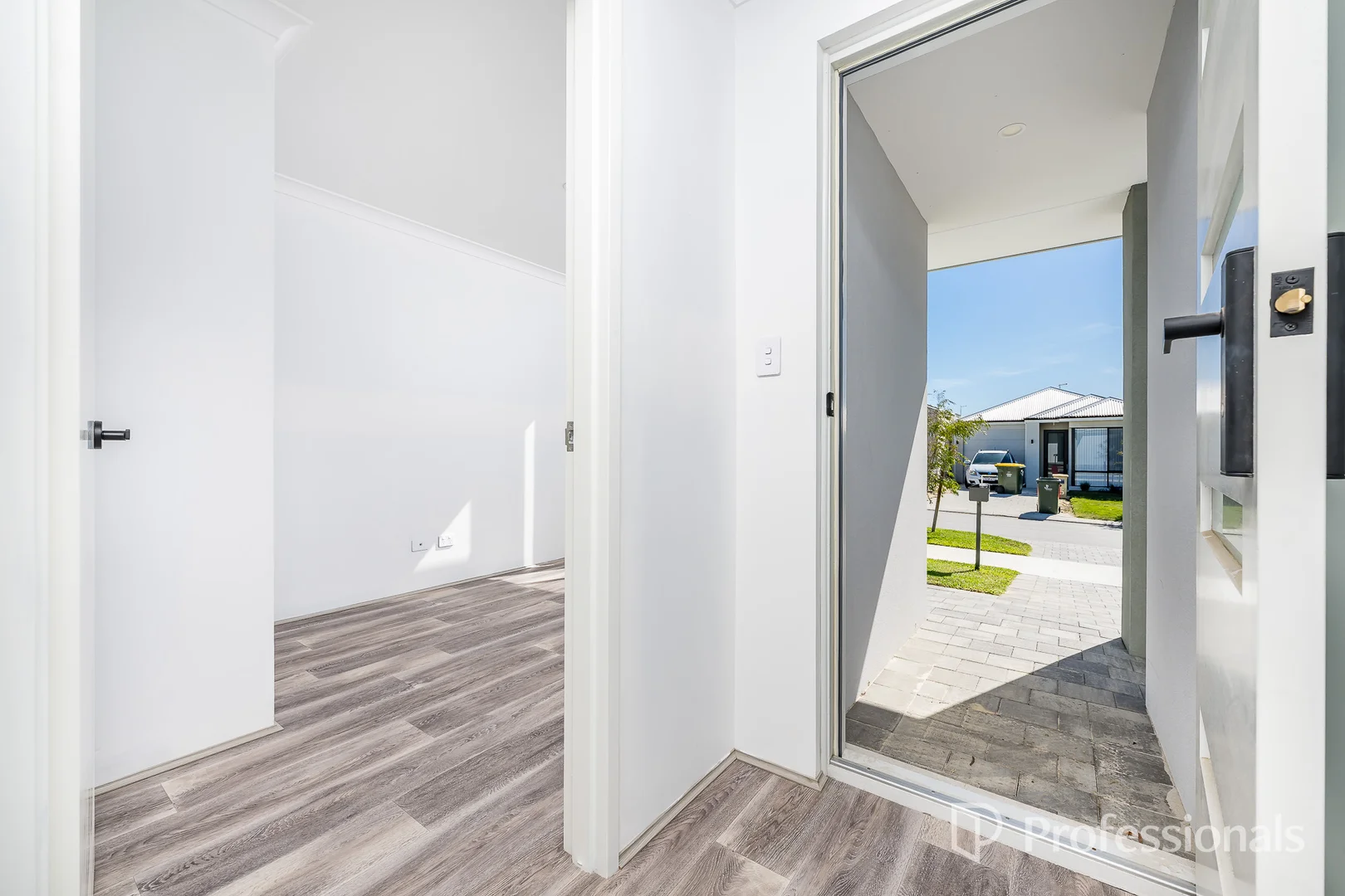 Additional image 2 of 18 Gambier Grove, Eglinton WA 6034