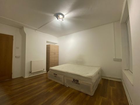 Baxter House, Tower Hamlets E3, Room to rent