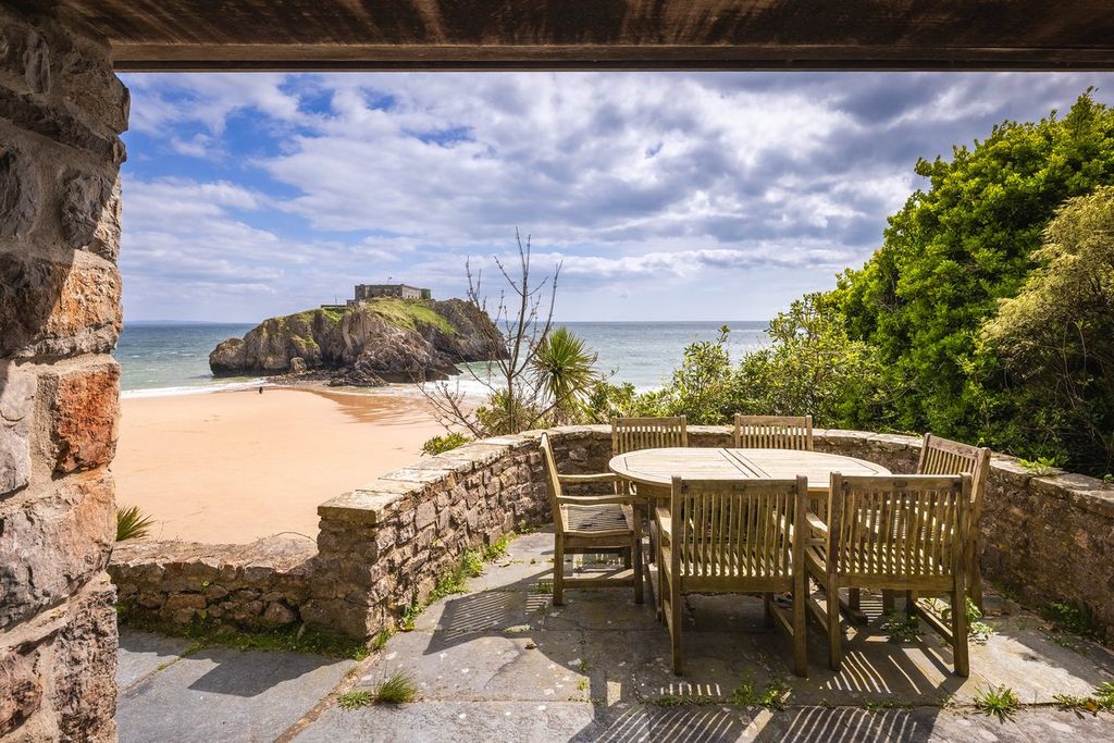 Additional image 4 of 8 bed town house for saleSt Julian Street, Tenby SA70