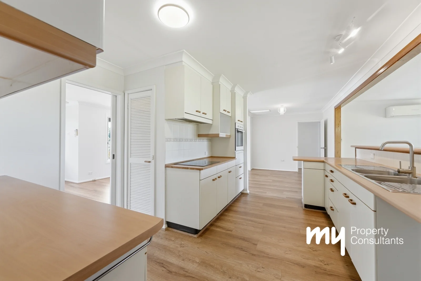 6 Paul Close, Camden NSW 2570 photo 3