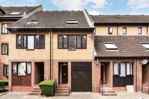 Leerdam Drive, London E14