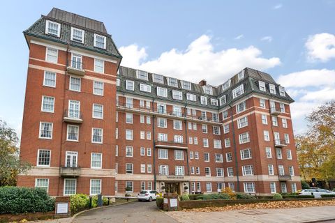 Apsley House, St John's Wood NW8