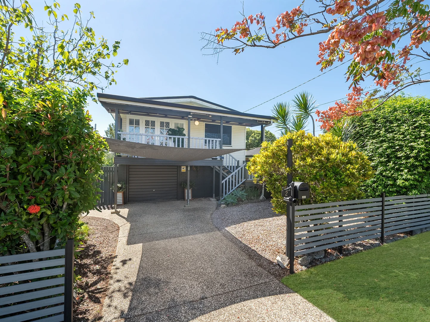 2 Hinton Street, Redcliffe QLD 4020