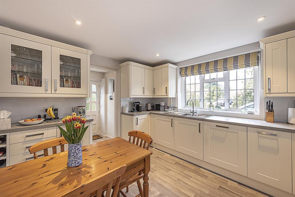 Cornwall Road, Harpenden photo 2