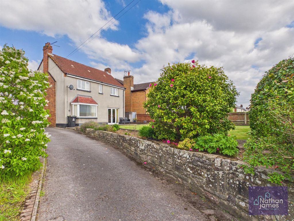 4 bed detached house for saleNewport Road, Caldicot NP26