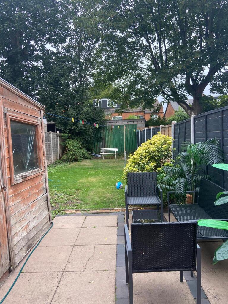 Additional image 5 of Room Available In Alexander rd, B27