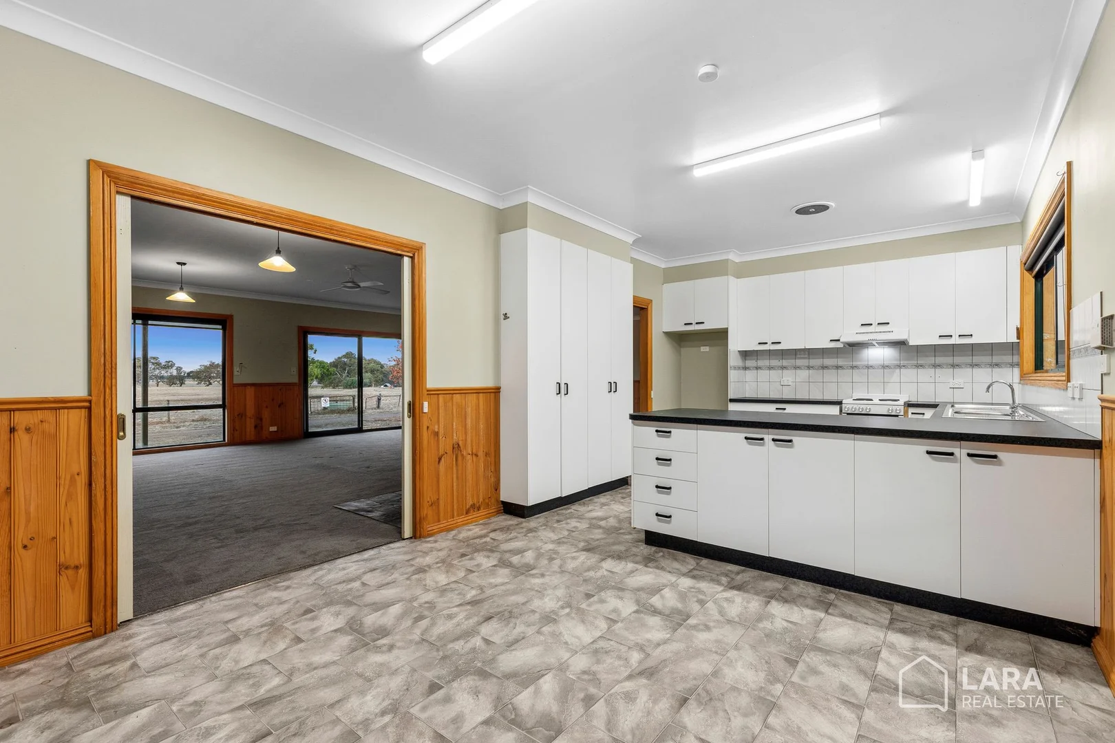Additional image 13 of 165 Duggans Lane, Lara VIC 3212